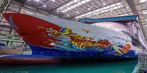 முதல் பயணம் துவங்கும் முன்பே காயலான் கடைக்கு சென்ற பிரம்மாண்ட சொகுசு கப்பல்; காரணம்?