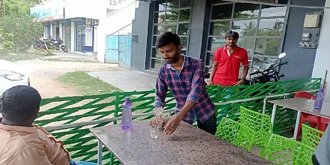 எளியோரின் வலிமைக் கதைகள் 33: 'எச்சில் இலை எடுக்குறேனு என்னைக்கும் வருத்தப்பட்டதில்ல'