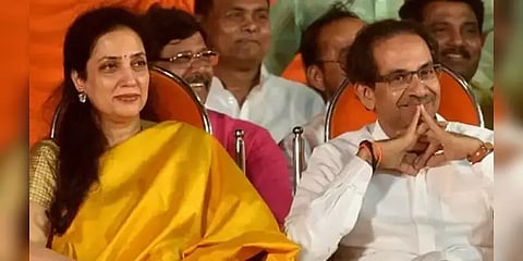 சிவசேனா அதிருப்தி எம்.எல்.ஏ.க்களின் மனைவிகளிடம் பேசி சமாதானப்படுத்த உத்தவ் மனைவி முயற்சி!