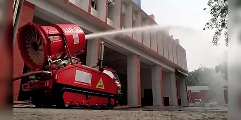 டெல்லியில் ரோபோ மூலம் தீயணைக்கும் முயற்சி வெற்றி - முதல்வர் கெஜ்ரிவால் பெருமிதம்