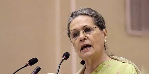 சோனியா காந்தியின் பி.ஏ பிபி மாதவன் மீது பாலியல் வன்கொடுமை வழக்குப்பதிவு!