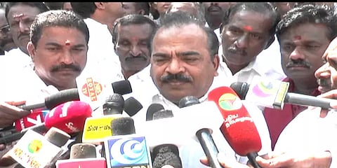 இரட்டை இலை சின்னத்தை முடக்குவதுதான் பாஜகவின் லட்சியம் - நாஞ்சில் சம்பத் குற்றச்சாட்டு