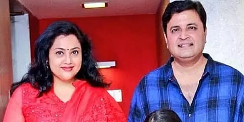 கணவர் மரணம் குறித்து தவறான தகவலை பரப்பாதீங்க! - நடிகை மீனா வேண்டுகோள்