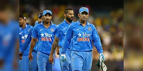 “எங்களை கழட்டிவிட்டார்”.. தோனியை காட்டமாக விமர்சித்த இந்திய கிரிக்கெட்டின் 5 ஜாம்பவான்கள்!