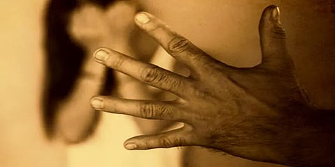 முதலில் கூட்டு பாலியல் வன்கொடுமை, பின்பு மதமாற்றம் - உத்தரபிரதேசத்தில் அதிர்ச்சி!