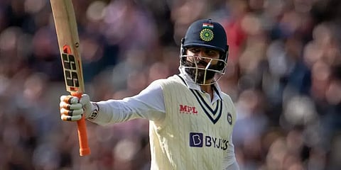 நிதான ஆட்டத்தால் இங்கிலாந்துக்கு தண்ணி காட்டி சதம் அடித்தார் ஜடேஜா!