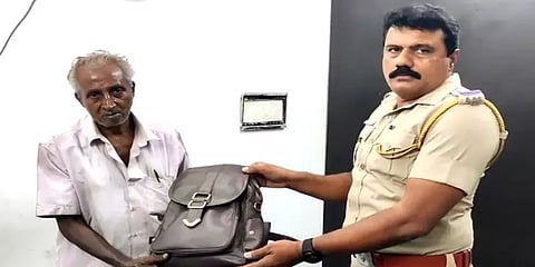 குன்றத்தூர்: ஏடிஎம் குப்பைக் கூடையில் 43 சவரன் நகைகளை போட்டு சென்ற பெண்ணால் பரபரப்பு