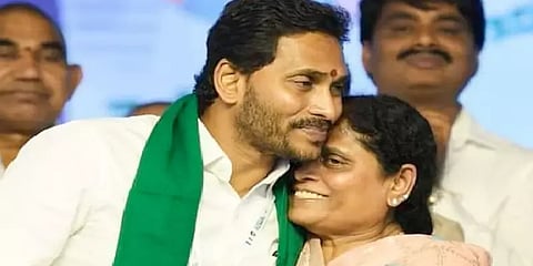 ஜெகன்மோகனின் தாயார் கட்சி பதவியில் இருந்து திடீர் ராஜினாமா - முடிவுக்கு இதுதான் காரணம்!