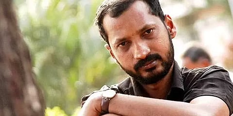 `ஏன் இவ்வளவு சீக்கிரம் எங்களை பிரிந்தாய்’ - தமிழால் தென்றலாய் தீண்டிய நா.முத்துக்குமார்!