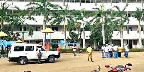 தனியார் பள்ளி விடுதியில் தங்கிப்படித்த மாணவி எடுத்த விபரீத முடிவு