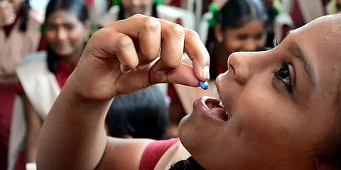 ’பள்ளி மாணவர்களுக்கு மீண்டும் ஊட்டச்சத்து மாத்திரைகளை வழங்குங்கள்’ - மருத்துவத்துறை