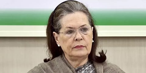 அமலாக்கத்துறையில் சோனியா காந்தி ஆஜராக சம்மன் -நாடு தழுவிய போராட்டம் நடத்த காங்கிரஸ் முடிவு