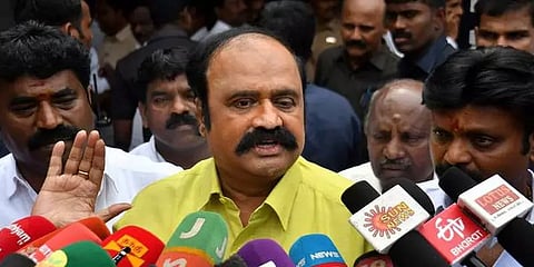 ’’துரோகத்தின் வரலாற்றில் ஒரு புரூட்டஸ் ஒரு யூதன் வரிசையில் பழனிசாமி மட்டுமே’’ - புகழேந்தி