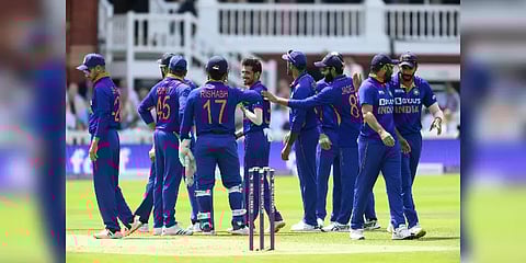 சஹால் மாயாஜாலப் பந்துவீச்சில் 246 ரன்களில் ஆல் அவுட் ஆனது இங்கிலாந்து! வெல்லுமா இந்தியா.?