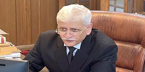 ’பள்ளிக்குழந்தைகள் வருகிறார்கள்; வழக்கறிஞர்கள், நீதிபதிகள் வரமாட்டிங்களா?’ - நீதிபதி