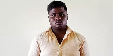 10ம் வகுப்பு மாணவியை கர்ப்பமாக்கி விட்டு மற்றொரு பெண்ணுடன் நிச்சயதார்த்தம் - இளைஞர் கைது