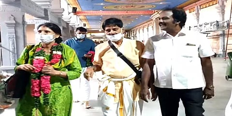 இங்கிலாந்து அணியுடனான 2வது போட்டியில் இந்தியா தோற்றது வருத்தமளிக்கிறது. - ஸ்ரீகாந்த்