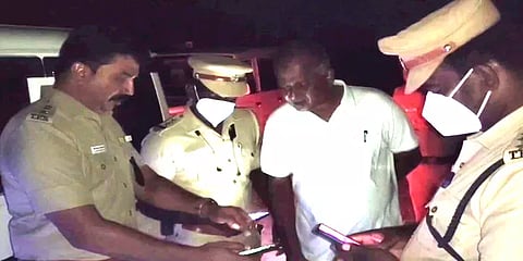 தூத்துக்குடி: அழுகிய நிலையில் பெண் சடலமாக மீட்பு – பல கோணங்களில் போலீசார் விசாரணை