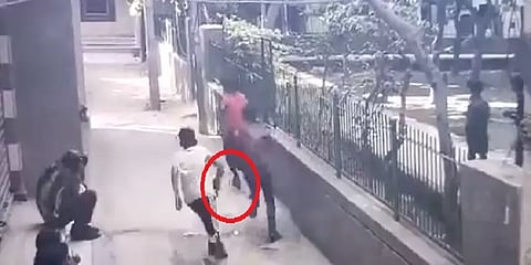 பிஞ்சு மனதில் படர்ந்த வஞ்சம்! 7 மாதங்கள் காத்திருந்து பழிவாங்கிய டெல்லி சிறுவன்!