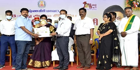 அகில இந்திய மாங்கனி கண்காட்சி: முதல் பரிசை தட்டித் தூக்கிய சேலம் விவசாயி