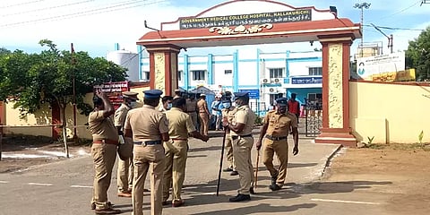 கள்ளக்குறிச்சி: 3 மணி நேரம் நடந்த மறு உடற்கூராய்வு: மாணவியின் உடலை பெற்றுக்கொள்ள நோட்டீஸ்