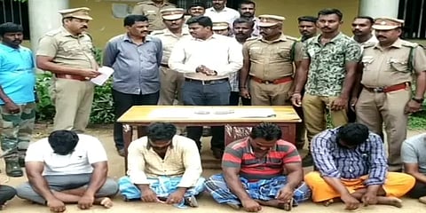 பறிமுதல் செய்யப்பட்ட பல கோடி மதிப்புள்ள திமிங்கல எச்சம்... ரயில் நிலையத்தில் பரபரப்பு