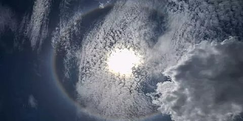 வானில் தோன்றிய அரிய நிகழ்வு - சூரியனைச் சுற்றி தோன்றிய 'Sunbow'