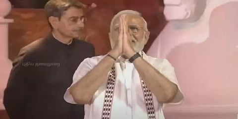நேரு அரங்கிற்கு வந்தடைந்தார் பிரதமர் மோடி - வழிநெடுகிலும் உற்சாக வரவேற்பளித்த மக்கள்!