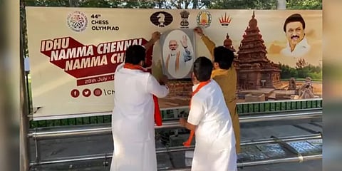 செஸ் ஒலிம்பியாட்: பிரதமர் மோடி படம் இடம்பெறுவதை உறுதி செய்க - ஐகோர்ட் கிளை