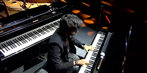 கண்ணைக்கட்டிக் கொண்டே அரங்கை அதிரவைத்த லிடியன்! துவக்க விழா ஒரு ரீவைண்ட்!