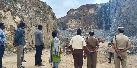 பெரம்பலூர்: கல்குவாரியில் திடீரென சரிந்து விழுந்த பாறை.. இரண்டு தொழிலாளர்கள் உயிரிழப்பு