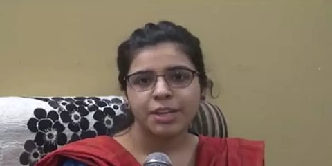 பாகிஸ்தானில் முதல்முறையாக டி.எஸ்.பி ஆக பதவியேற்கும் இந்துப்பெண் -போட்டித் தேர்வில் அசத்தல்