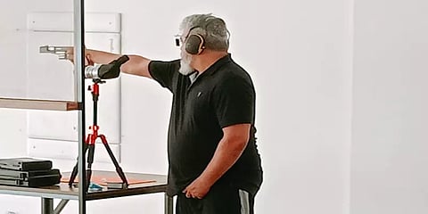 துப்பாக்கி சுடும் போட்டி: நடிகர் அஜித் அணி அசத்தல் - எத்தனை பதக்கங்களை அள்ளினார்கள்?