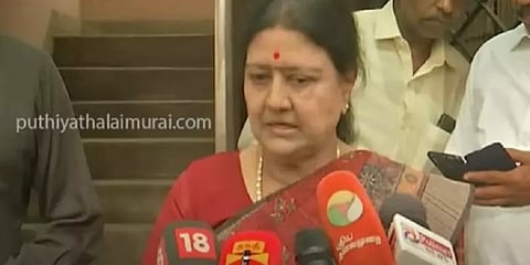 ’அதிமுகவில் அனைவரும் வேண்டியவர்களே’ - பண்ருட்டி ராமச்சந்திரனை சந்திந்த பின் சசிகலா பேட்டி!