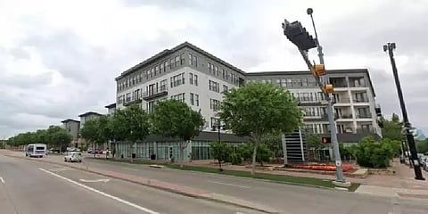 பெண்ணை சுட்டவரையே கொன்ற துப்பாக்கி குண்டு.. எப்படி சாத்தியம்? டெக்ஸாசில் நடந்த பகீர்!