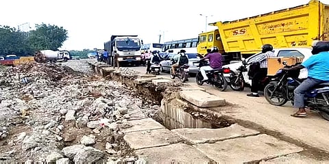 ஆமை வேகத்தில் நடைபெறும் சாலை விரிவாக்க பணி–பூந்தமல்லி நெடுஞ்சாலையில் போக்குவரத்து பாதிப்பு