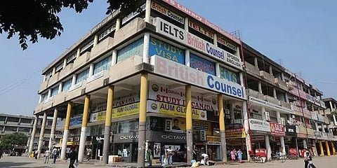 IELTS தேர்வில் மோசடி: அமெரிக்காவில் குஜராத் இளைஞர்கள் சிக்கியது எப்படி?- தீவிர விசாரணை