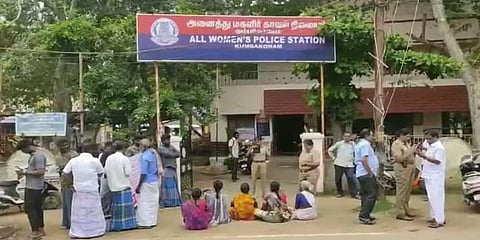 ’காதலித்துவிட்டு திருமணம் செய்ய மறுக்கிறார்’.. பட்டியலின நிறைமாத கர்ப்பிணி பெண் தர்ணா!