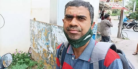 எளியோரின் வலிமை கதைகள் 38: ’சில நாட்களில் ரூ.500கூட கிடைக்காது’.. பைக் டிரைவரின் வாழ்க்கை!