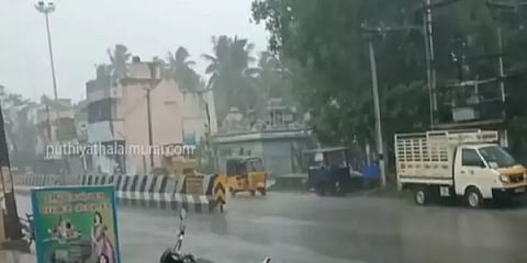 அடுத்த 4 நாட்களுக்கு இந்த மாவட்டங்களில் எல்லாம் மழை! இதுதான் மழைக்கு காரணம்!