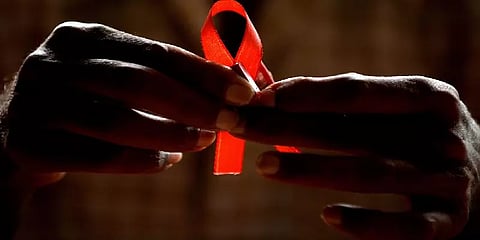 HIV பாதித்த காதலனின் ரத்தத்தை ஏற்றிக்கொண்ட காதலி: பகீர் கிளப்பிய காரணம் என்ன தெரியுமா?