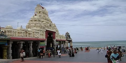 திருச்செந்தூர்: சபரீசனை கைது செய்யக்கோரி போராட்டம் நடத்திய பாஜக