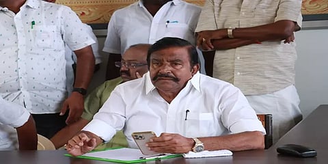 என்னை மிரட்டி 2 பெண்கள் சீட்டு வாங்கினர்- தனியார் கல்லூரியில் அமைச்சர் கே.என். நேரு பேச்சு