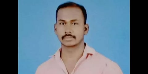 அடுத்த மாதம் திருமணம்..பொள்ளாச்சி அருகே காவலர் தூக்கிட்டு தற்கொலை! காரணம் குறித்து விசாரணை