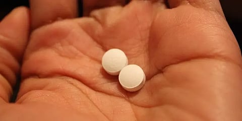 கருக்கலைப்பு மாத்திரைகள் பாதுகாப்பானதா? எப்போது மருத்துவரை அணுகவேண்டும்?