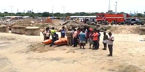 சென்னை: கடலில் குளிக்கச்சென்ற ஒரே குடும்பத்தைச் சேர்ந்த 3 பேர் உட்பட 4 பேர் மாயம்