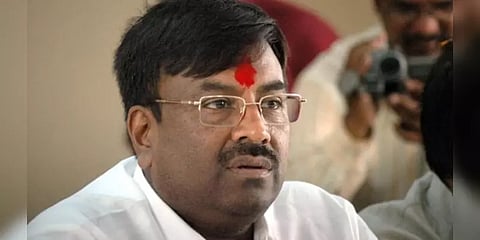 அரசு அதிகாரிகள் ஹலோவிற்கு பதிலாக வந்தே மாதரம் என்று சொல்ல வேண்டும் - மகாராஷ்டிரா அமைச்சர்