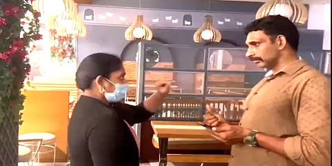 சைவ உணவகத்தில் வாங்கிய பூரியில் புழு இருந்ததாக புகார் - அதிகாரிகள் சோதனை