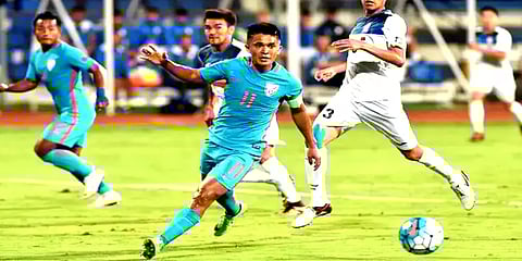 இந்திய கால்பந்து கூட்டமைப்பின் உரிமத்தை இடைநீக்கம் செய்த FIFA – காரணம் என்ன?