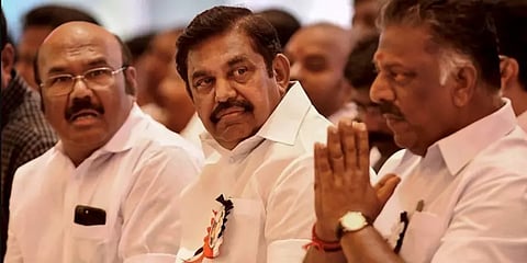 சாதகமான தீர்ப்புதான்!ஆனாலும் ஓபிஎஸ்-க்கு சிக்கல் இருக்கிறது! - தீர்ப்பின் முழு விவரம் இதோ!